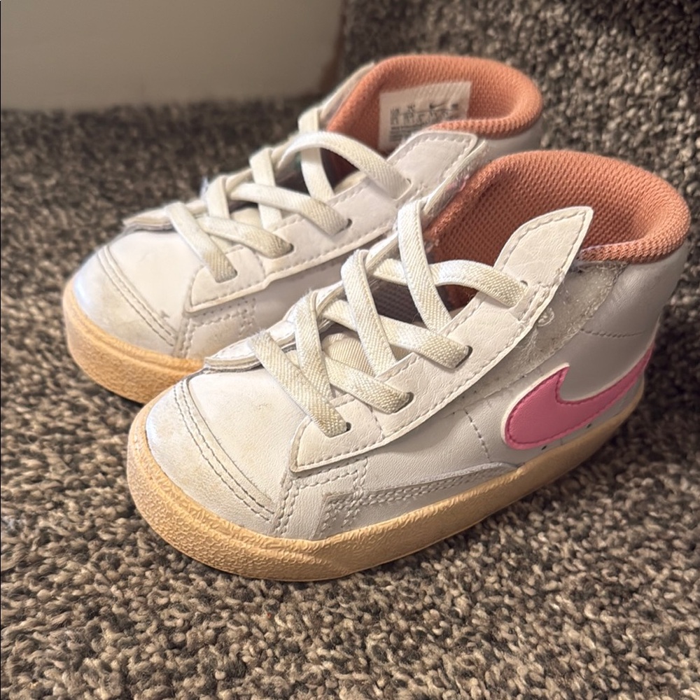Kids' Nike White and Pink Sneakers